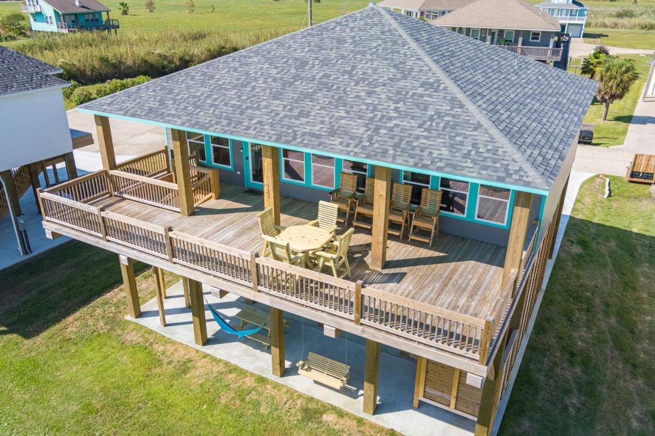 Stylish 4Br Crystal Beach Retreat Walk To Beach Bolivar Peninsula Eksteriør billede