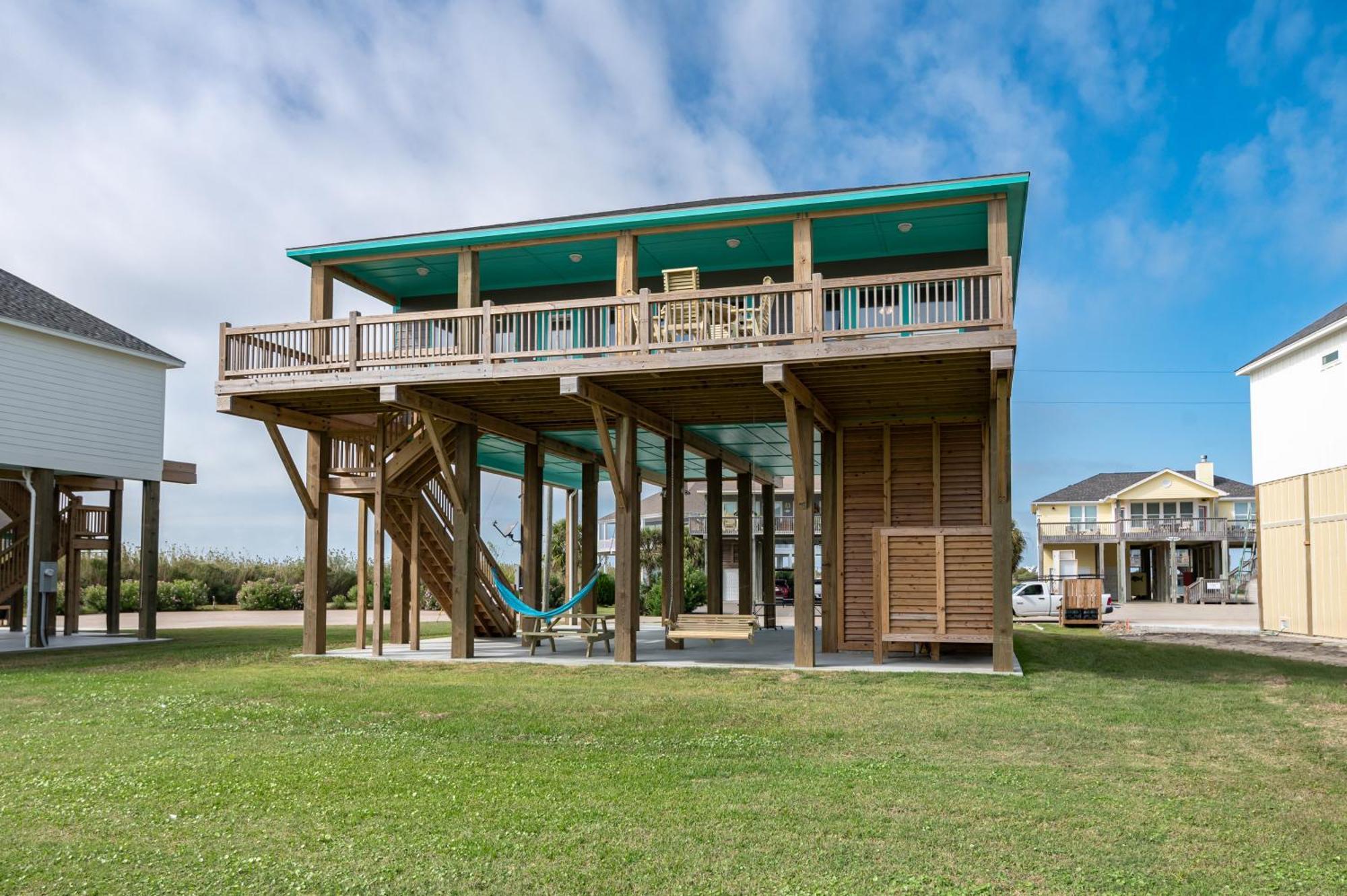 Stylish 4Br Crystal Beach Retreat Walk To Beach Bolivar Peninsula Eksteriør billede