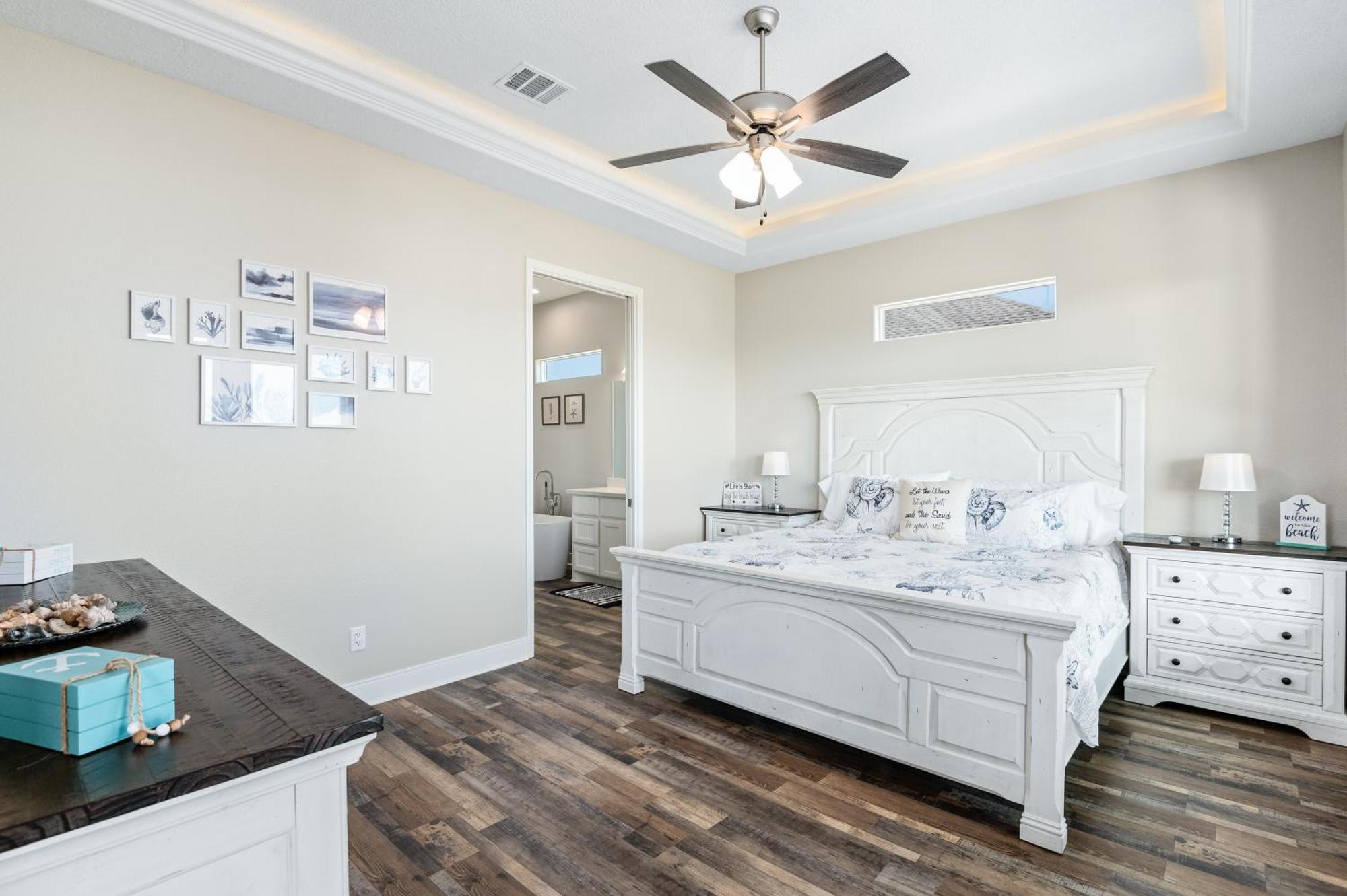 Stylish 4Br Crystal Beach Retreat Walk To Beach Bolivar Peninsula Eksteriør billede