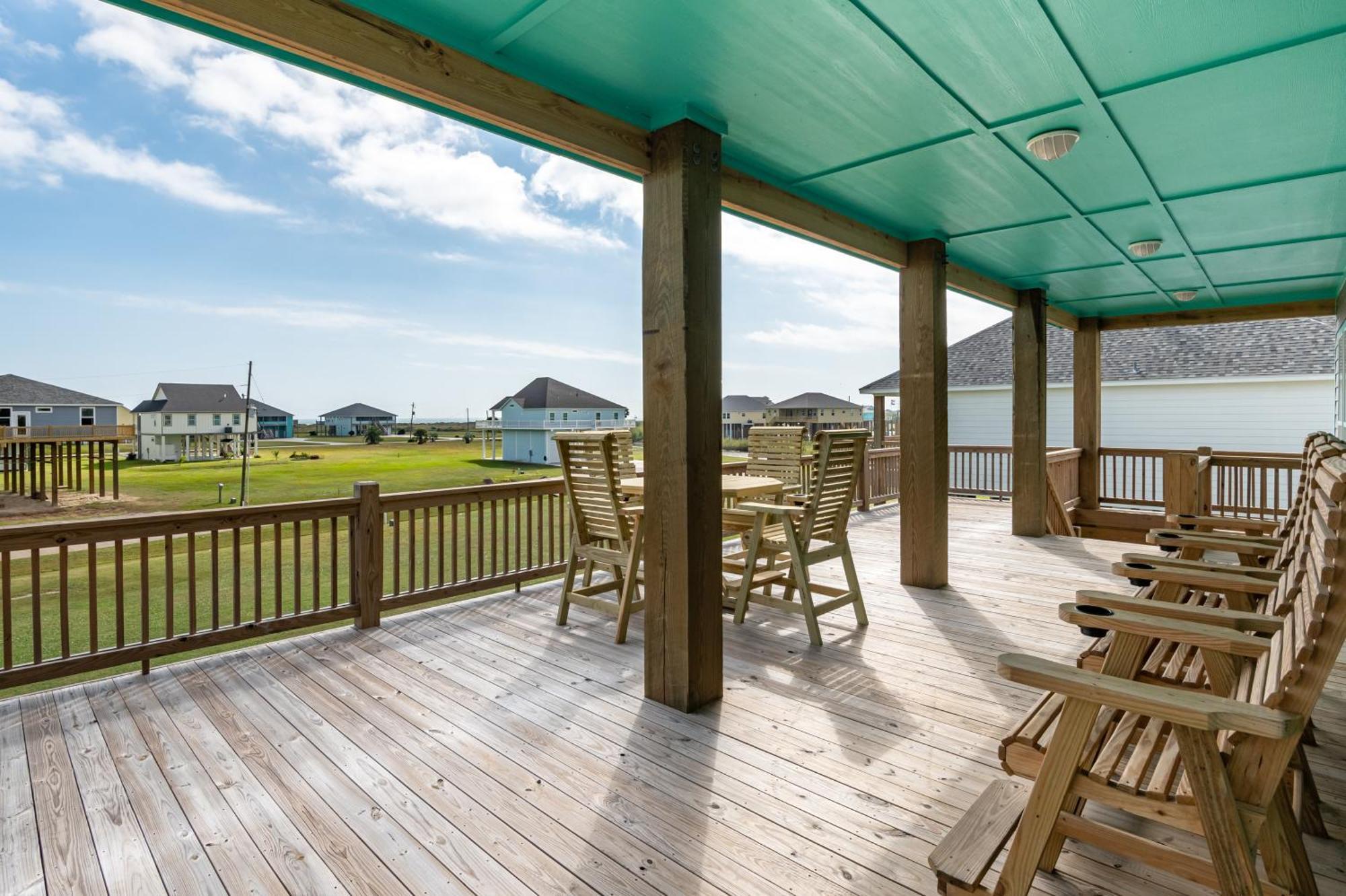 Stylish 4Br Crystal Beach Retreat Walk To Beach Bolivar Peninsula Eksteriør billede